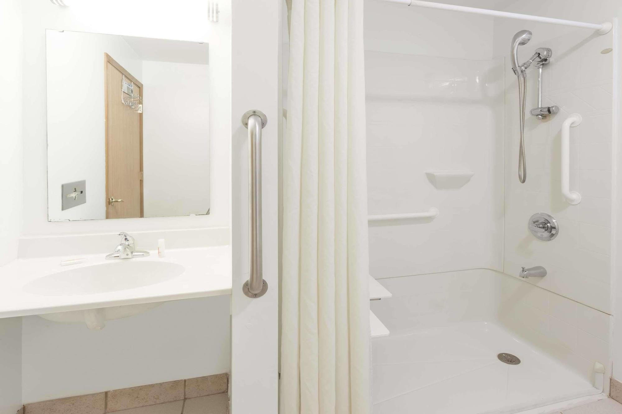Super 8 By Wyndham Rock Falls Sterling Area Ngoại thất bức ảnh